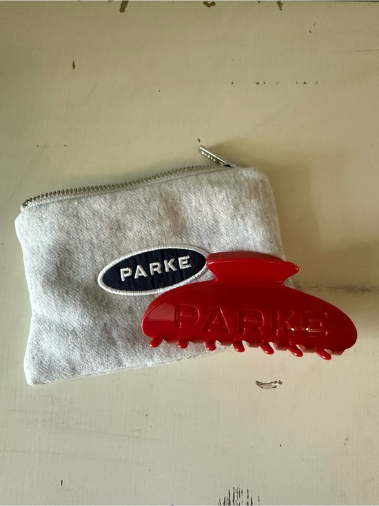 Parke Accessories - Parke hair clip & Pouch • NWT • Georgia Red